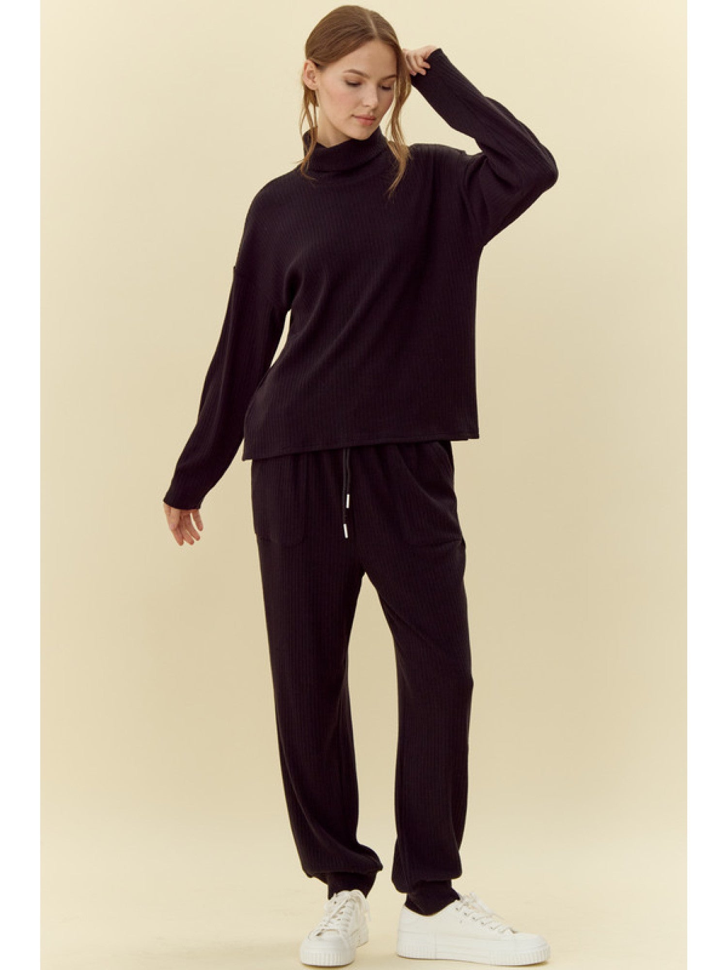 Ribbed Turtleneck Set in Black