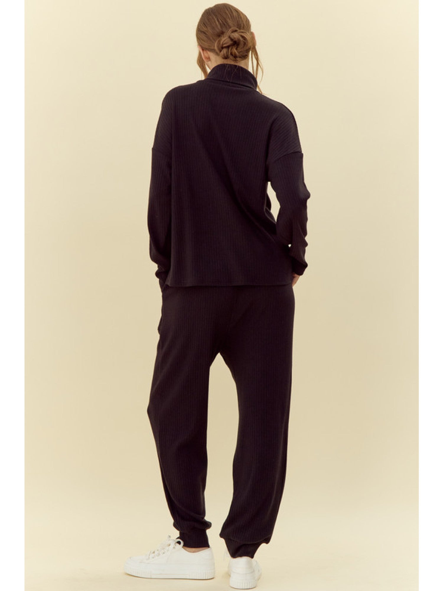 Ribbed Turtleneck Set in Black