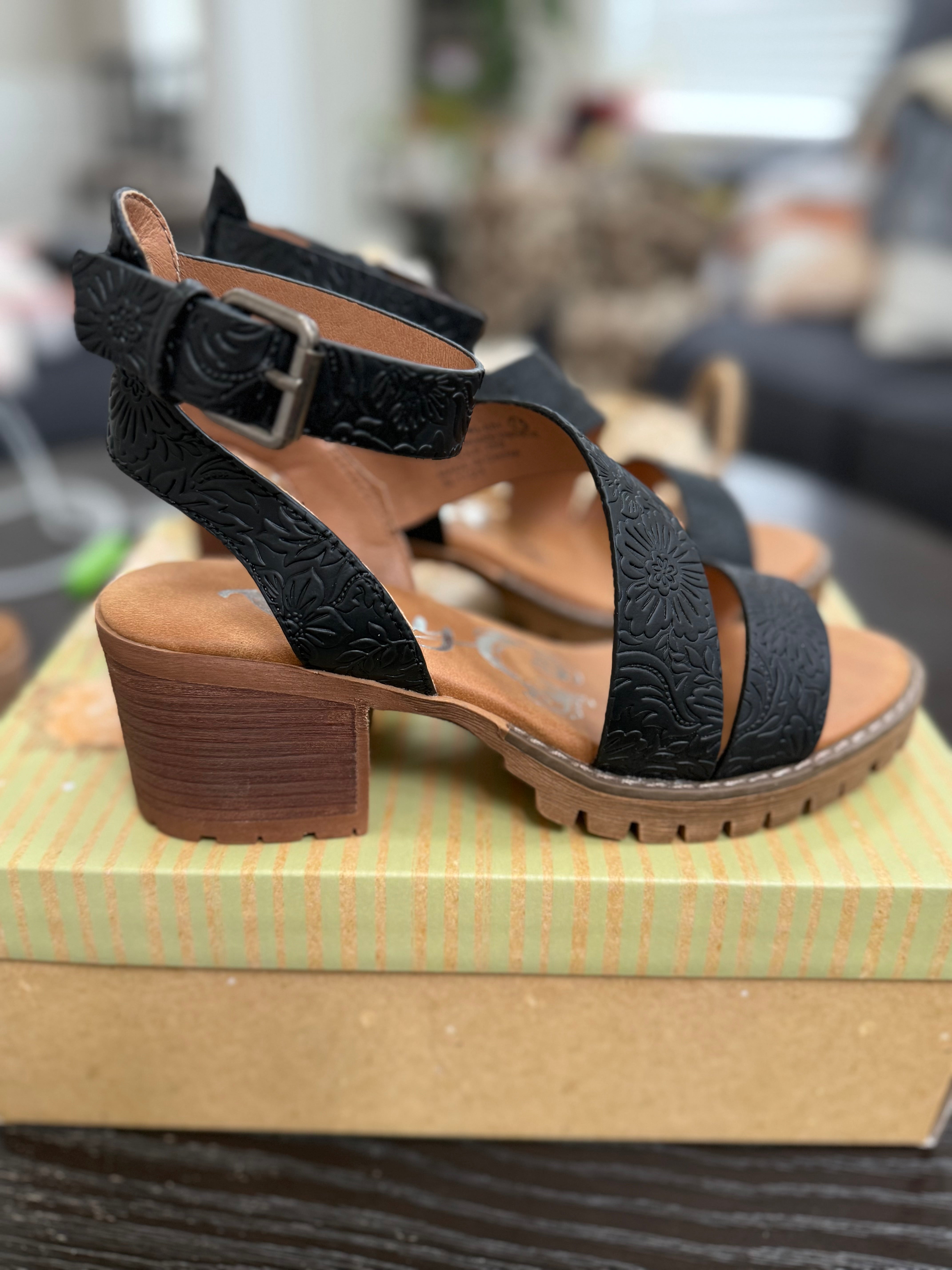 Stephanie Sandals