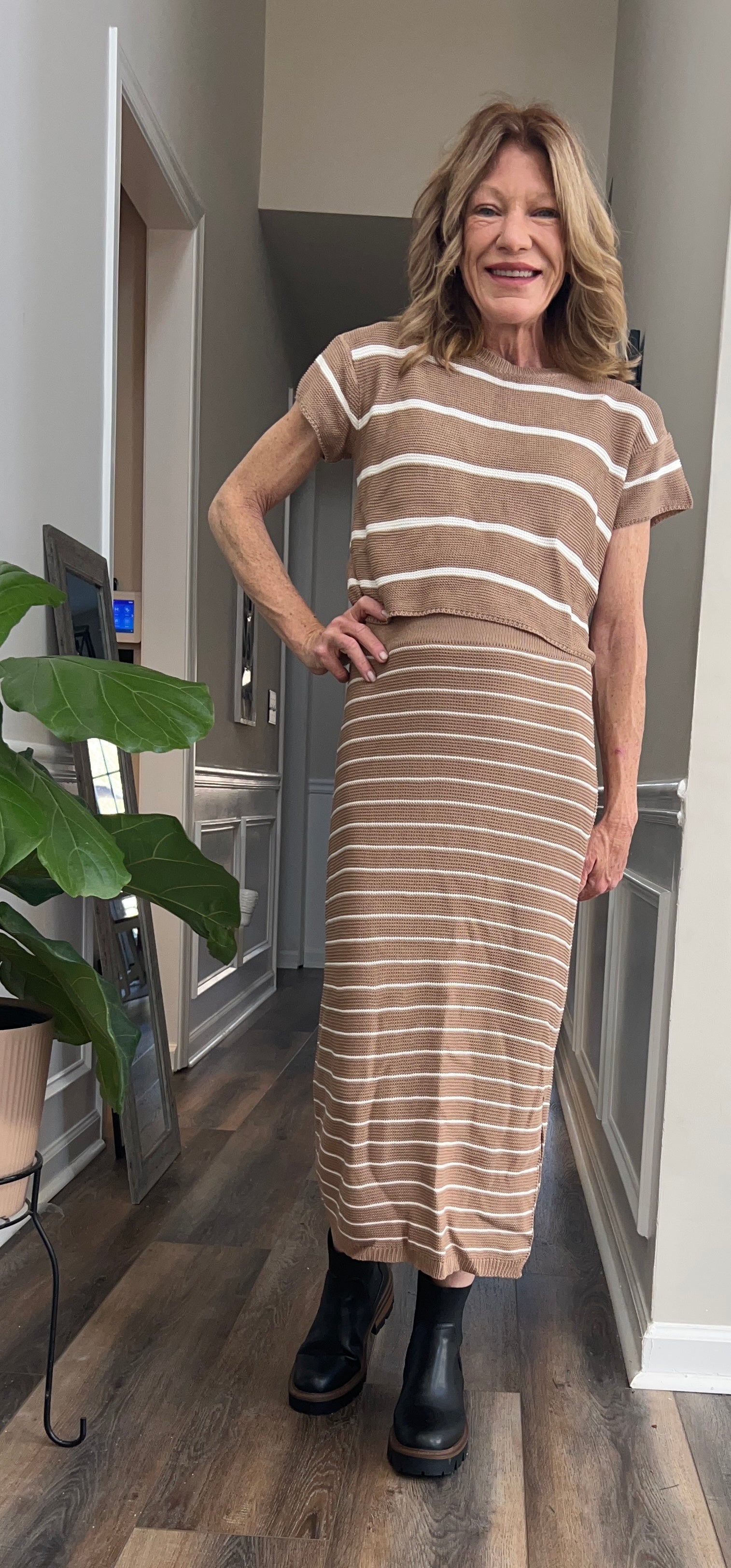 Sweater skirt set in Mushroom