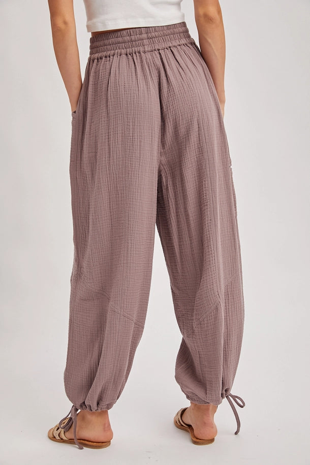 Gauze Joggers in Mushroom