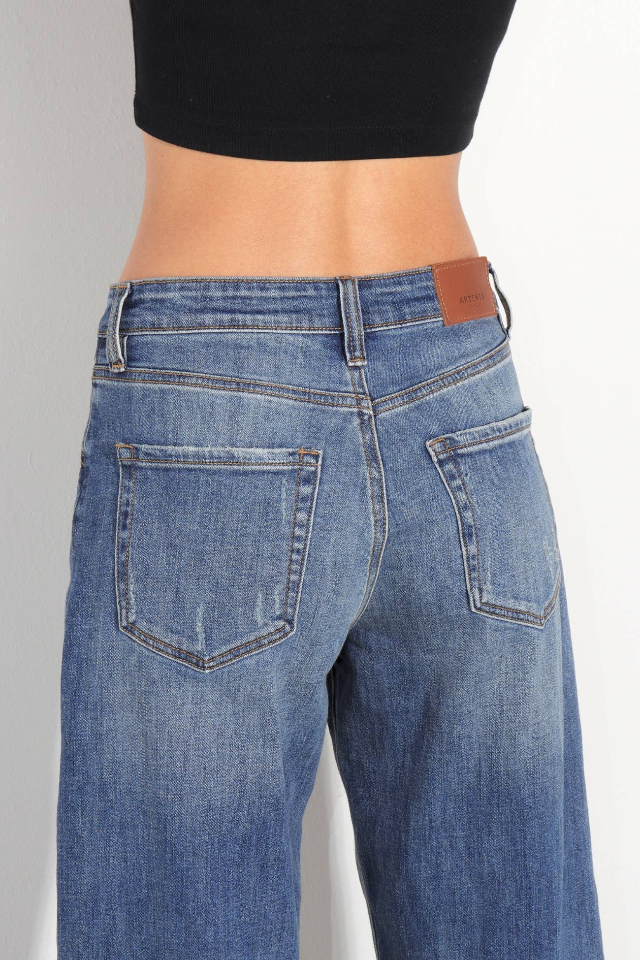 RELAXED TAPERED HIGH RISE BARREL JEANS by Artemis Vintage