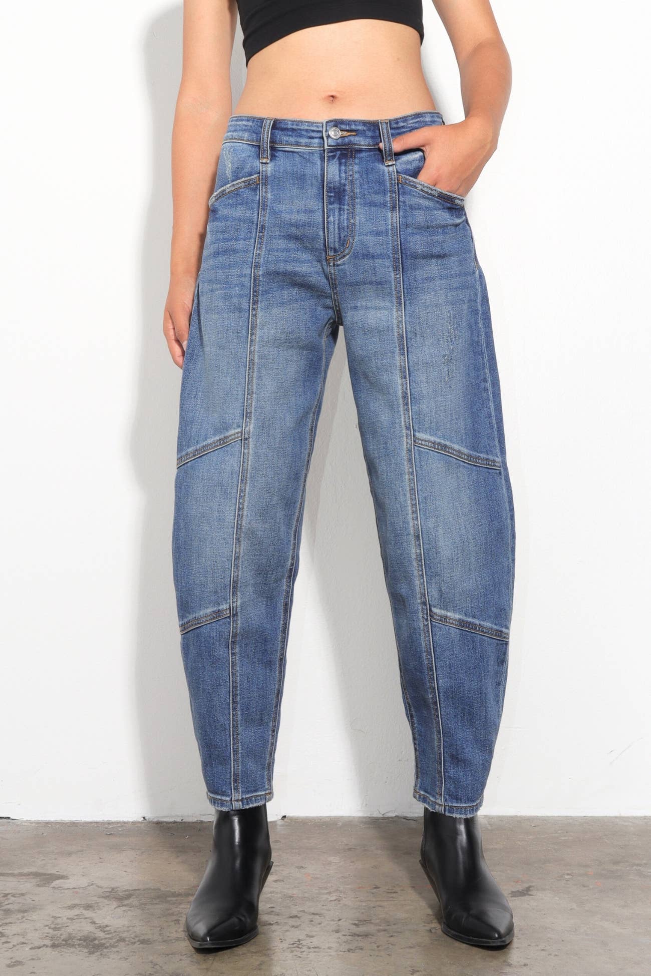 RELAXED TAPERED HIGH RISE BARREL JEANS by Artemis Vintage