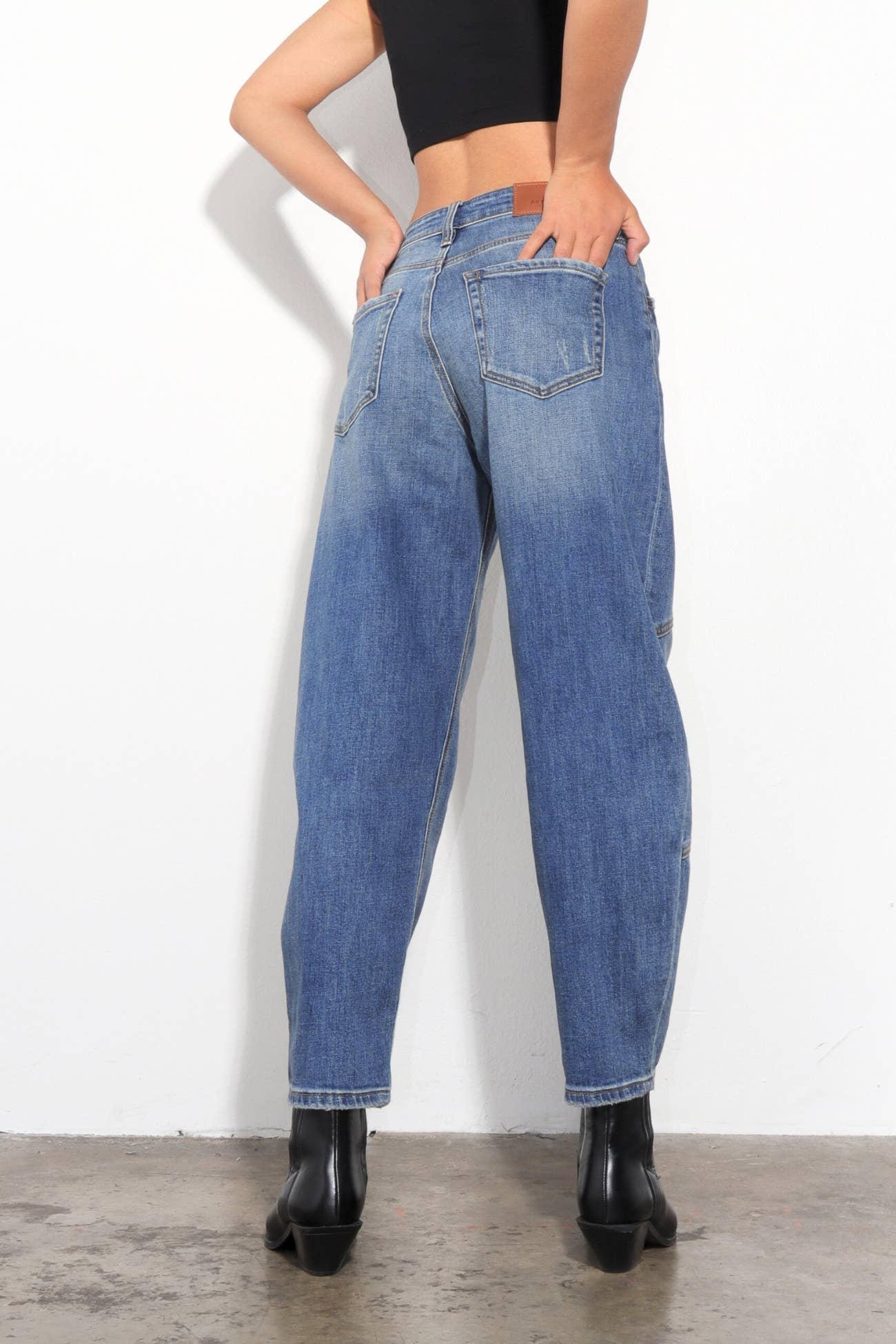 RELAXED TAPERED HIGH RISE BARREL JEANS by Artemis Vintage