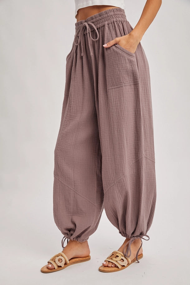 Gauze Joggers in Mushroom