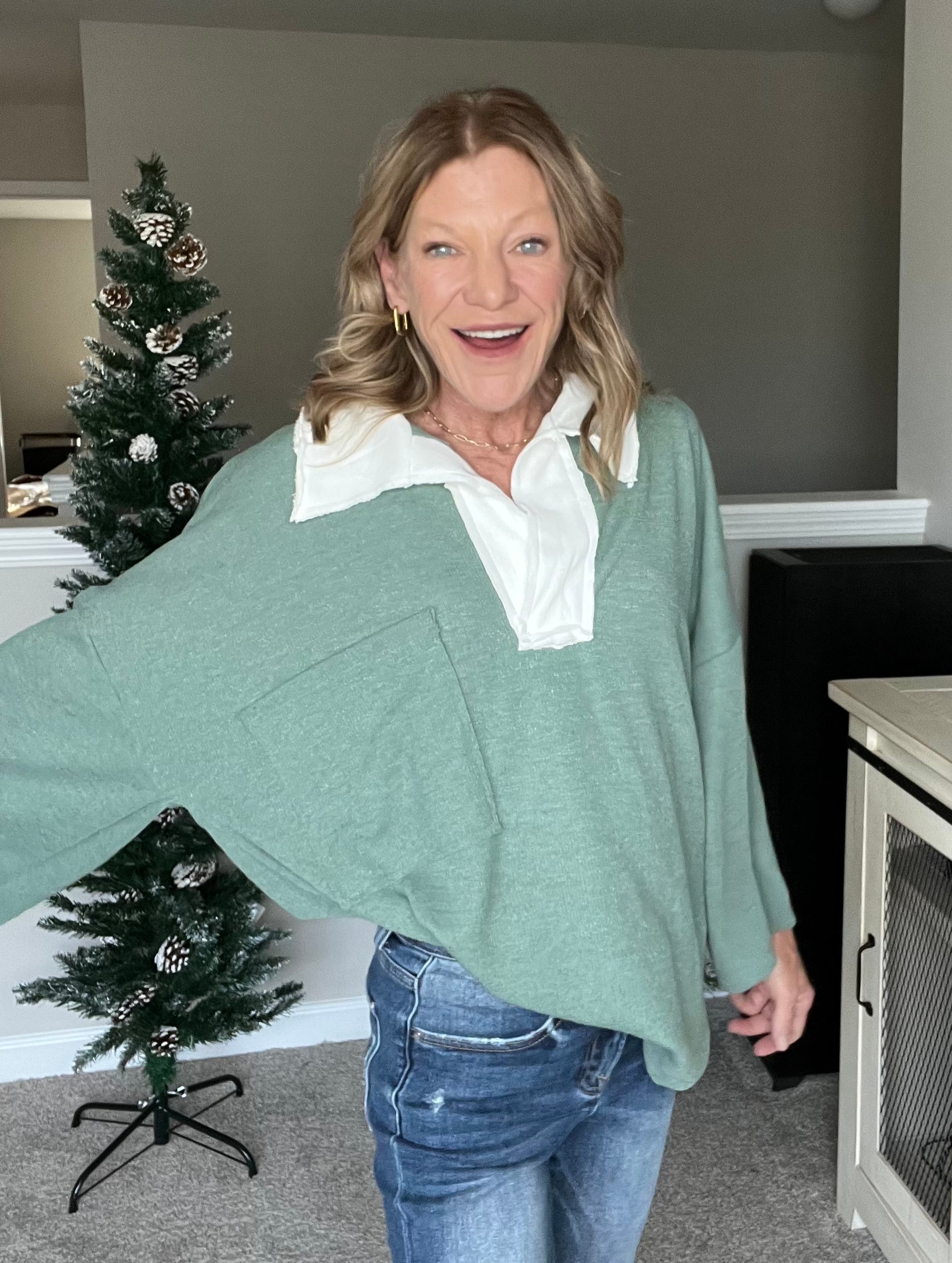 Oversized Collared Neck Top in Sage Mi