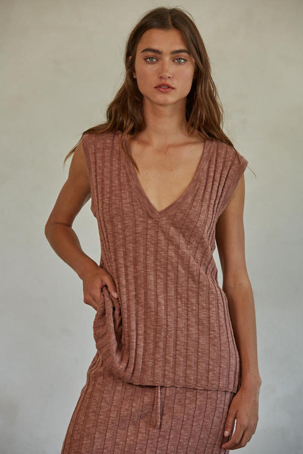 Knit Ribbed Vest and Skirt Set in Rust