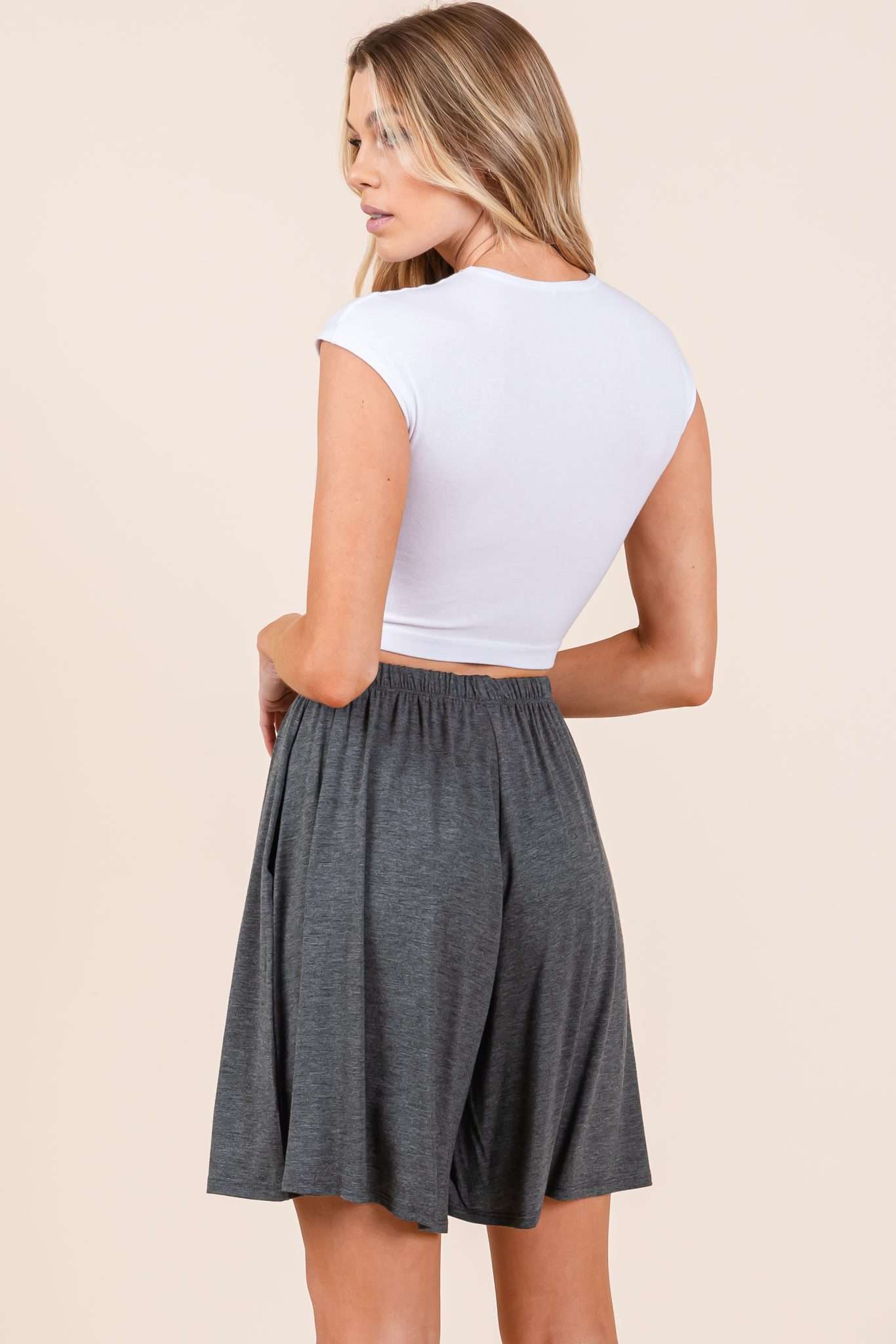 Casual Elastic Waistband Shorts