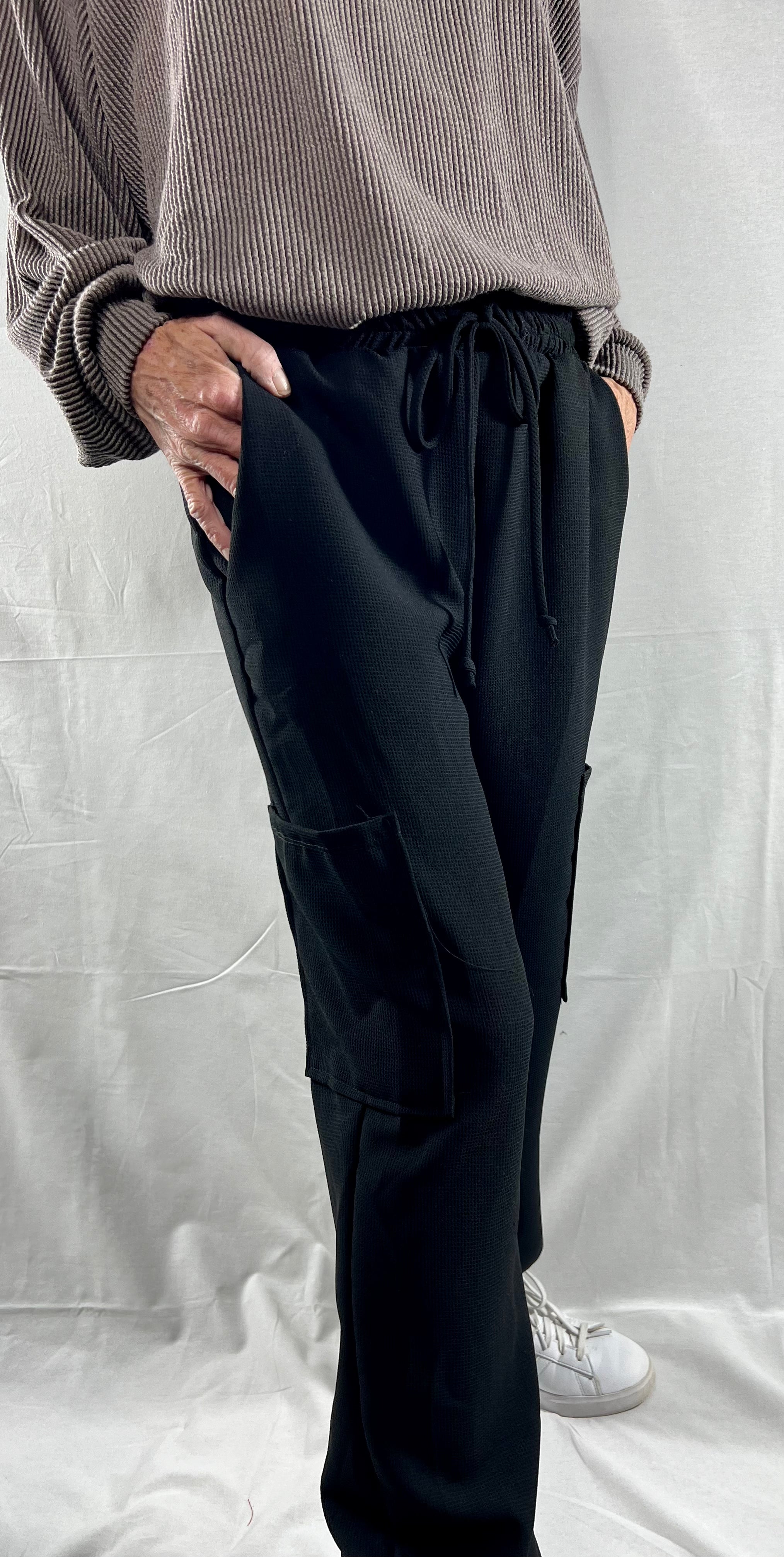 Elastic Waistband Woven Cargo Pants