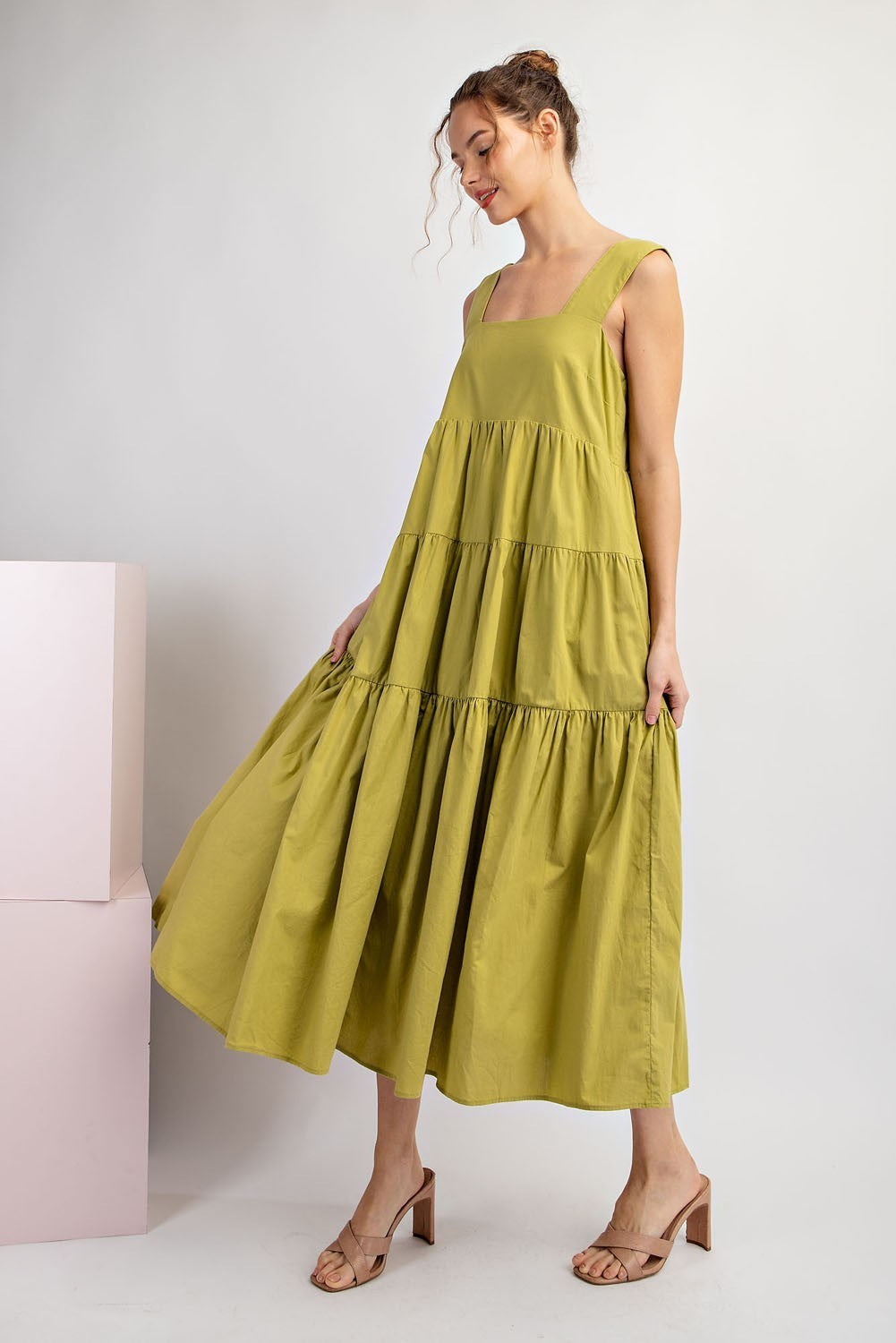 Square neck sleeveless dress in Avocado