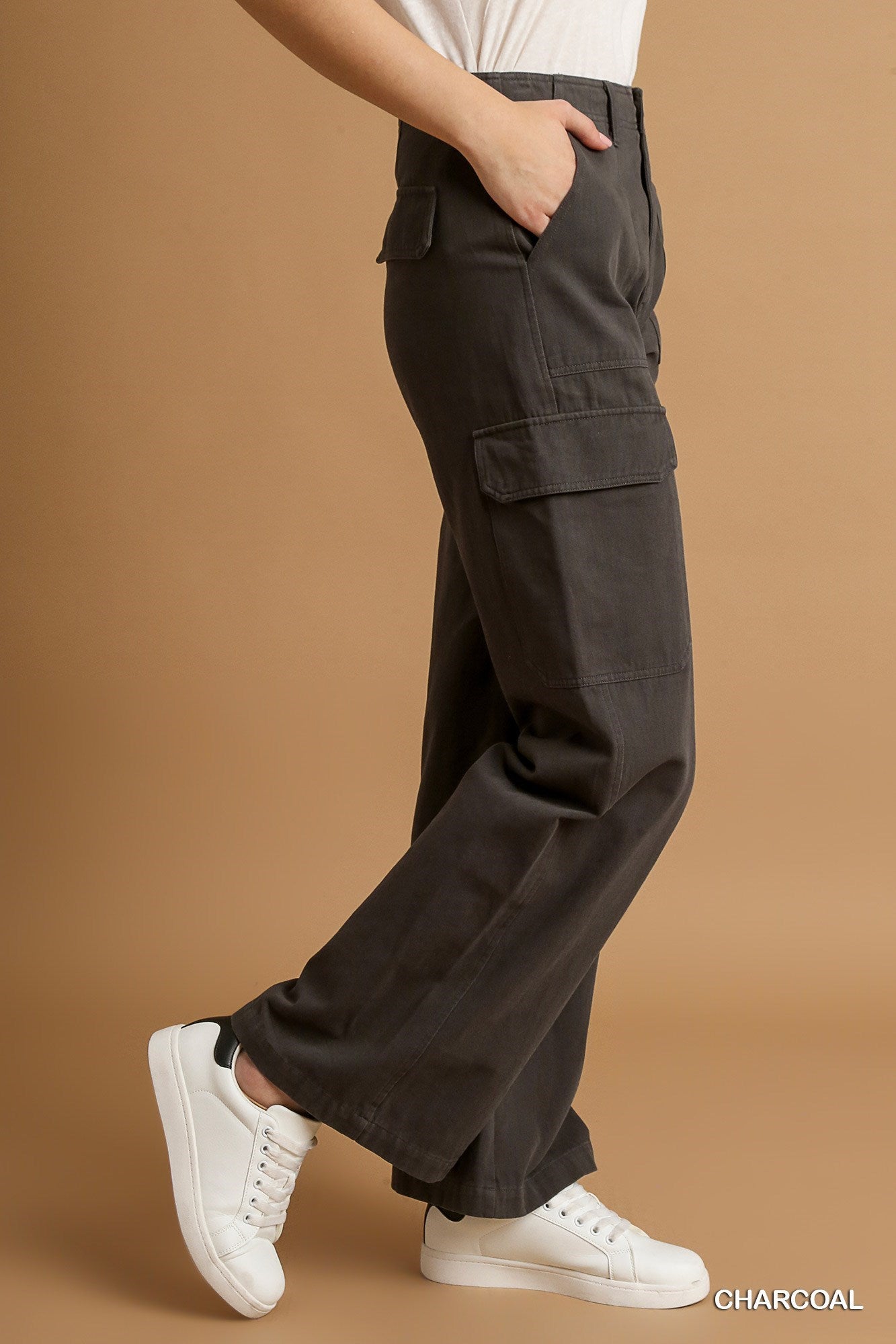 Straight Leg Cargo Pants in charcoal