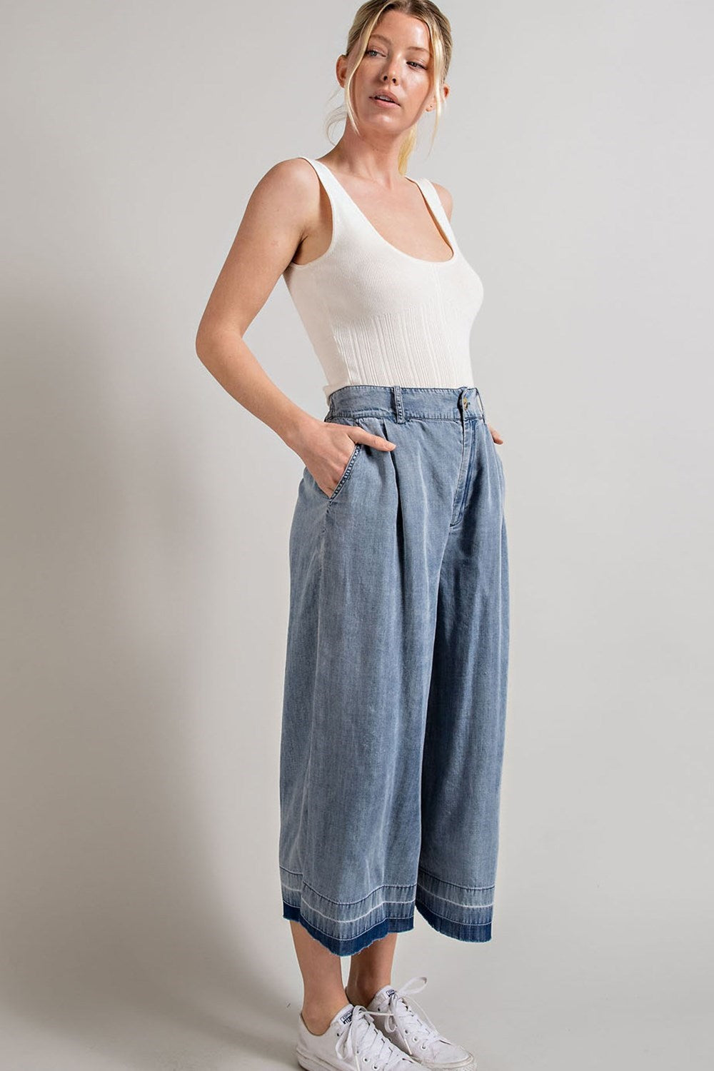 Mineral Washed Wide Leg Pants in Denim