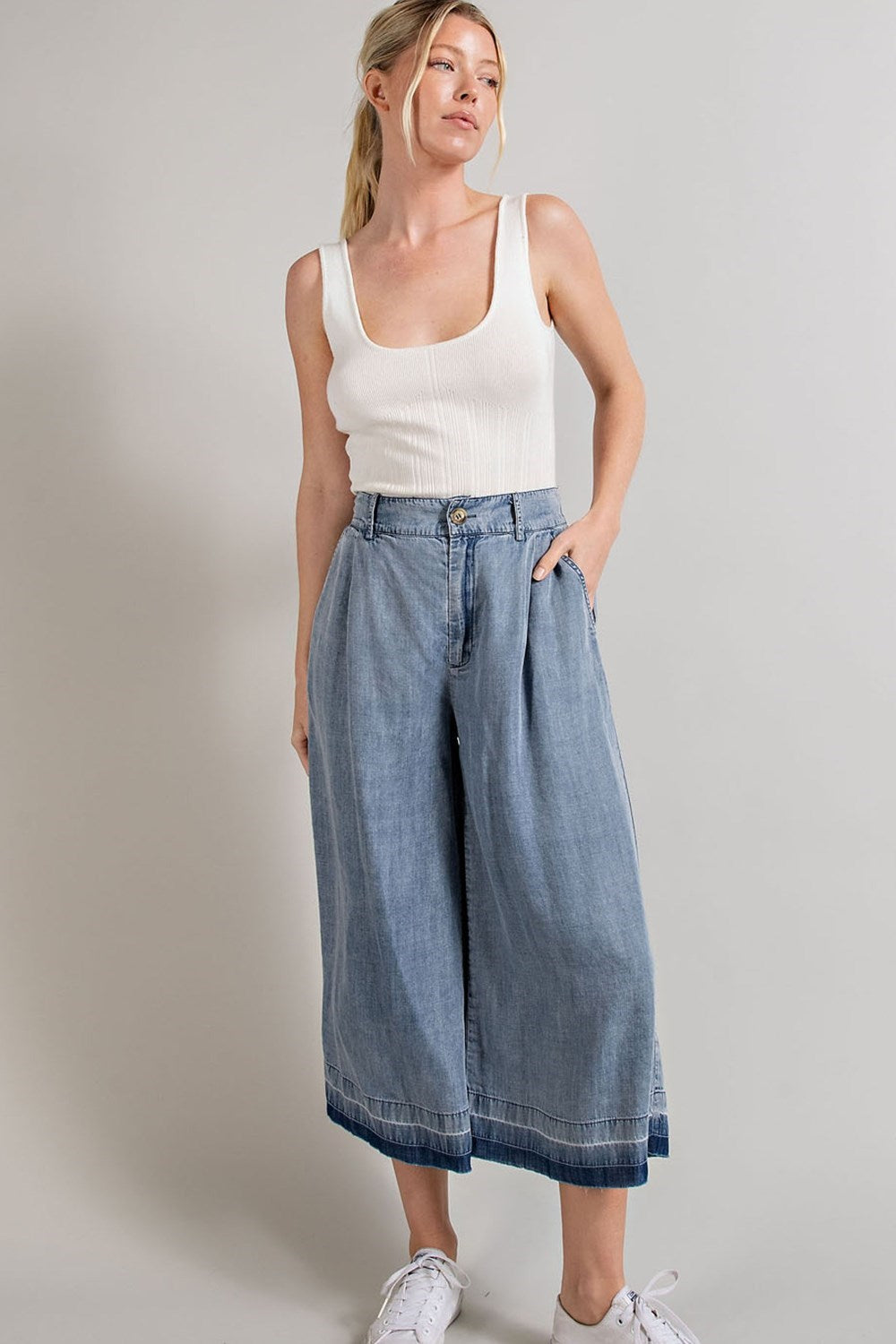 Mineral Washed Wide Leg Pants in Denim