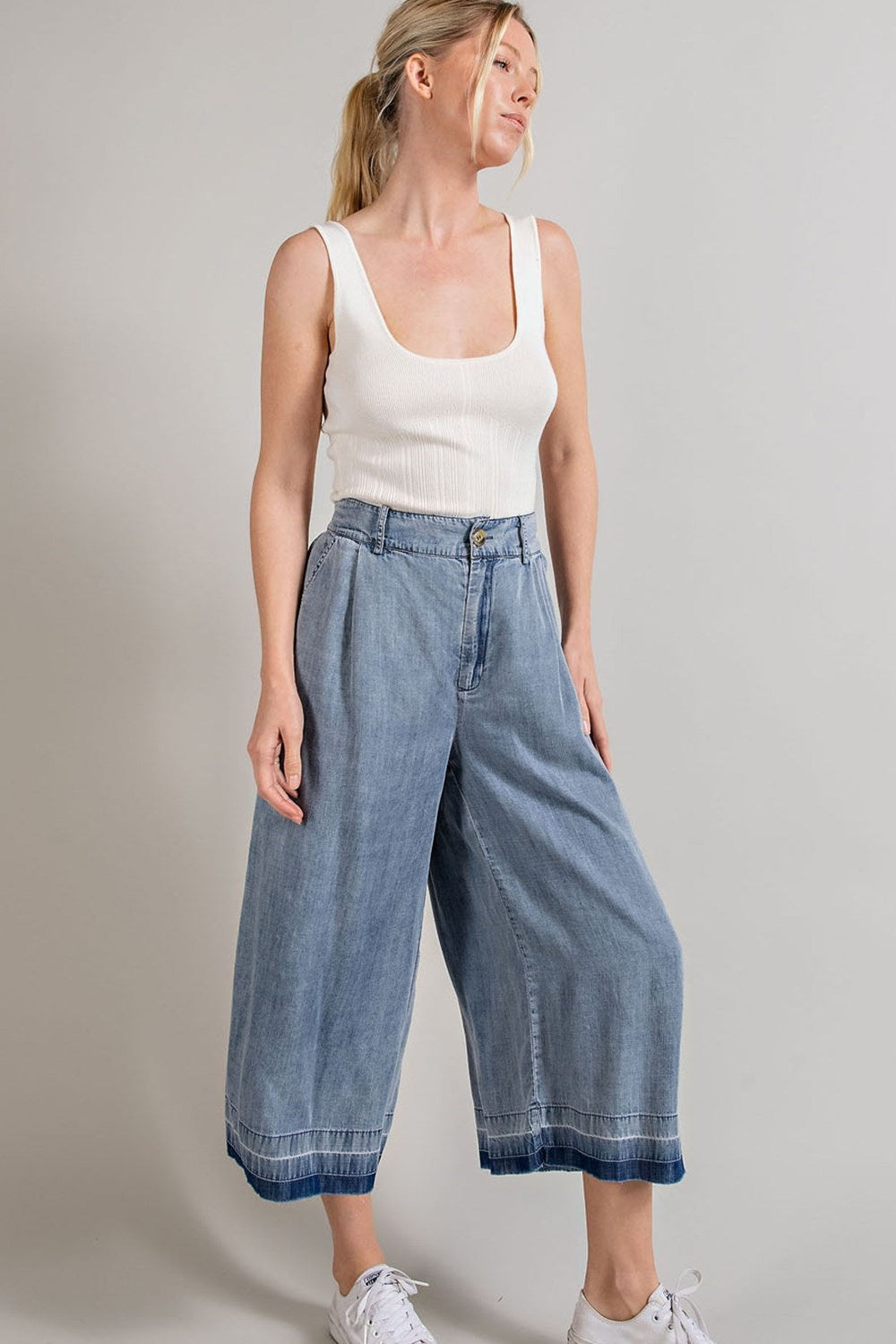 Mineral Washed Wide Leg Pants in Denim
