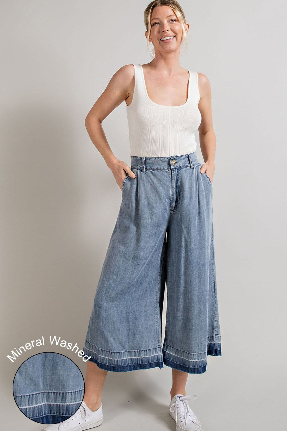 Mineral Washed Wide Leg Pants in Denim