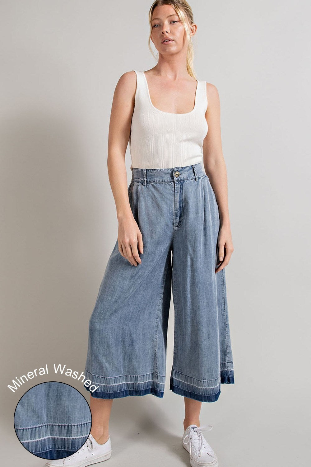 Mineral Washed Wide Leg Pants in Denim