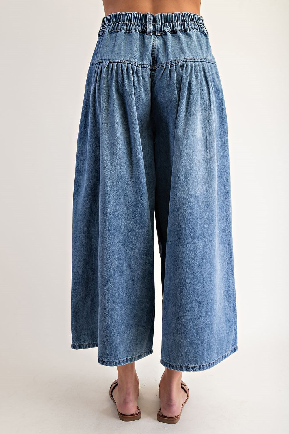 Crop Flair Pants with Pleat Detail