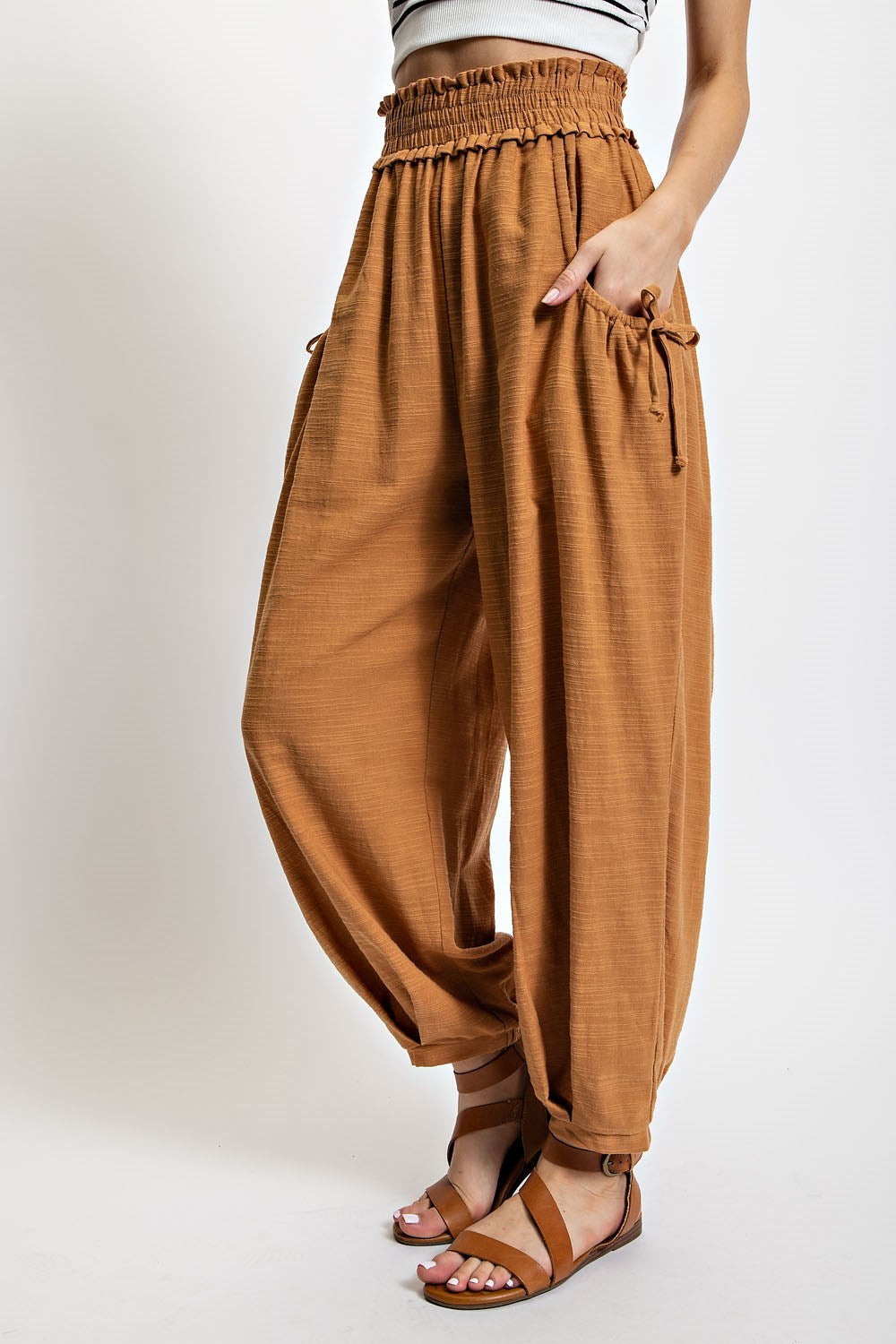 Voluminous Relaxed fit pant in Ochre