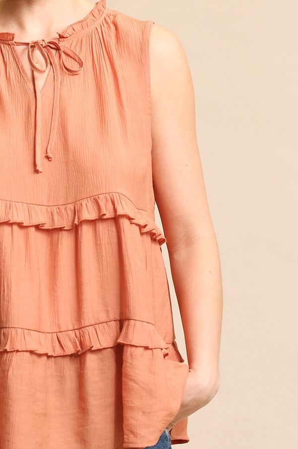 Crinkle Sleeveless top in Light Clay