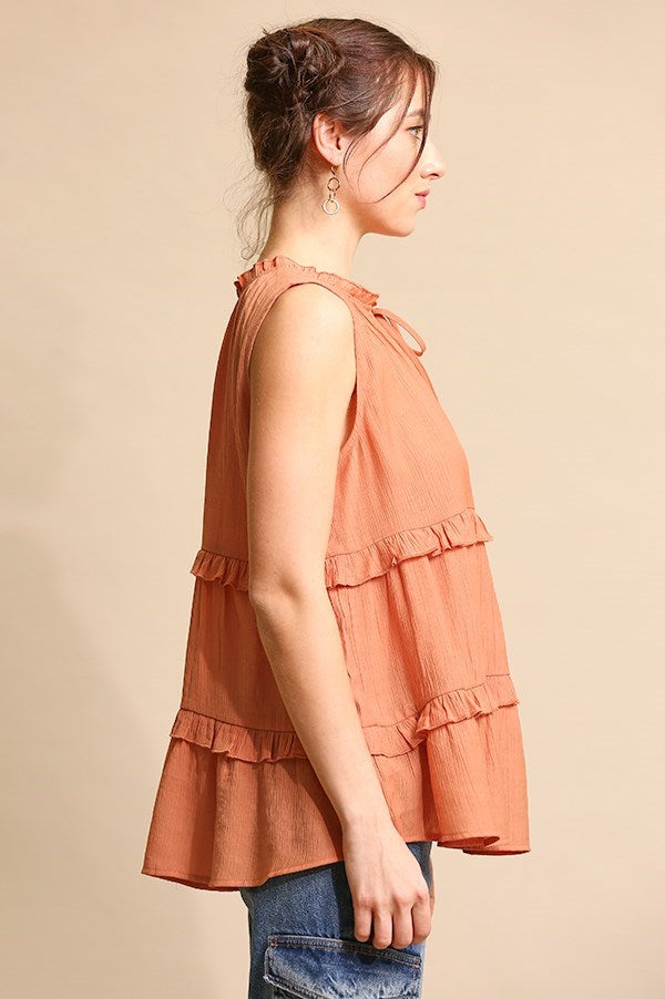 Crinkle Sleeveless top in Light Clay