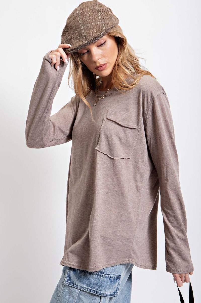 Long Sleeve Pocketed Tee in Mushroom