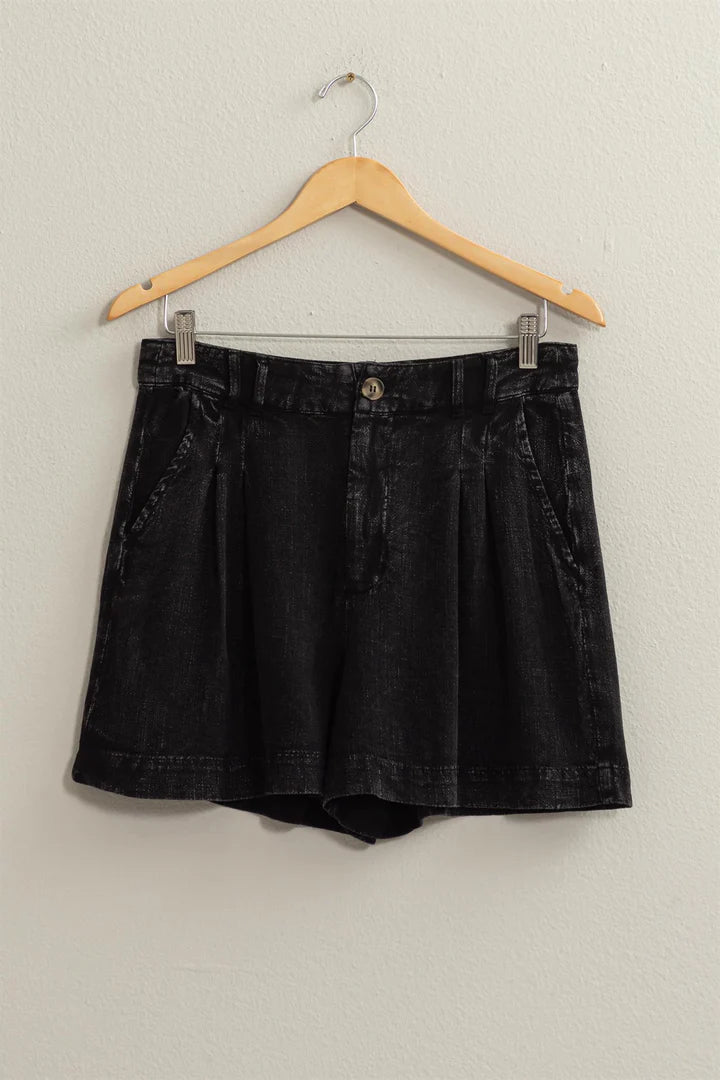 Linen Shorts in Black