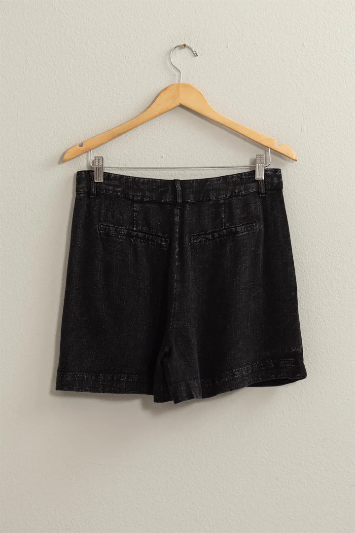 Linen Shorts in Black