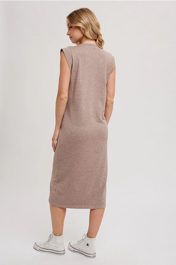 Sleeveless knit Midi dress in latte