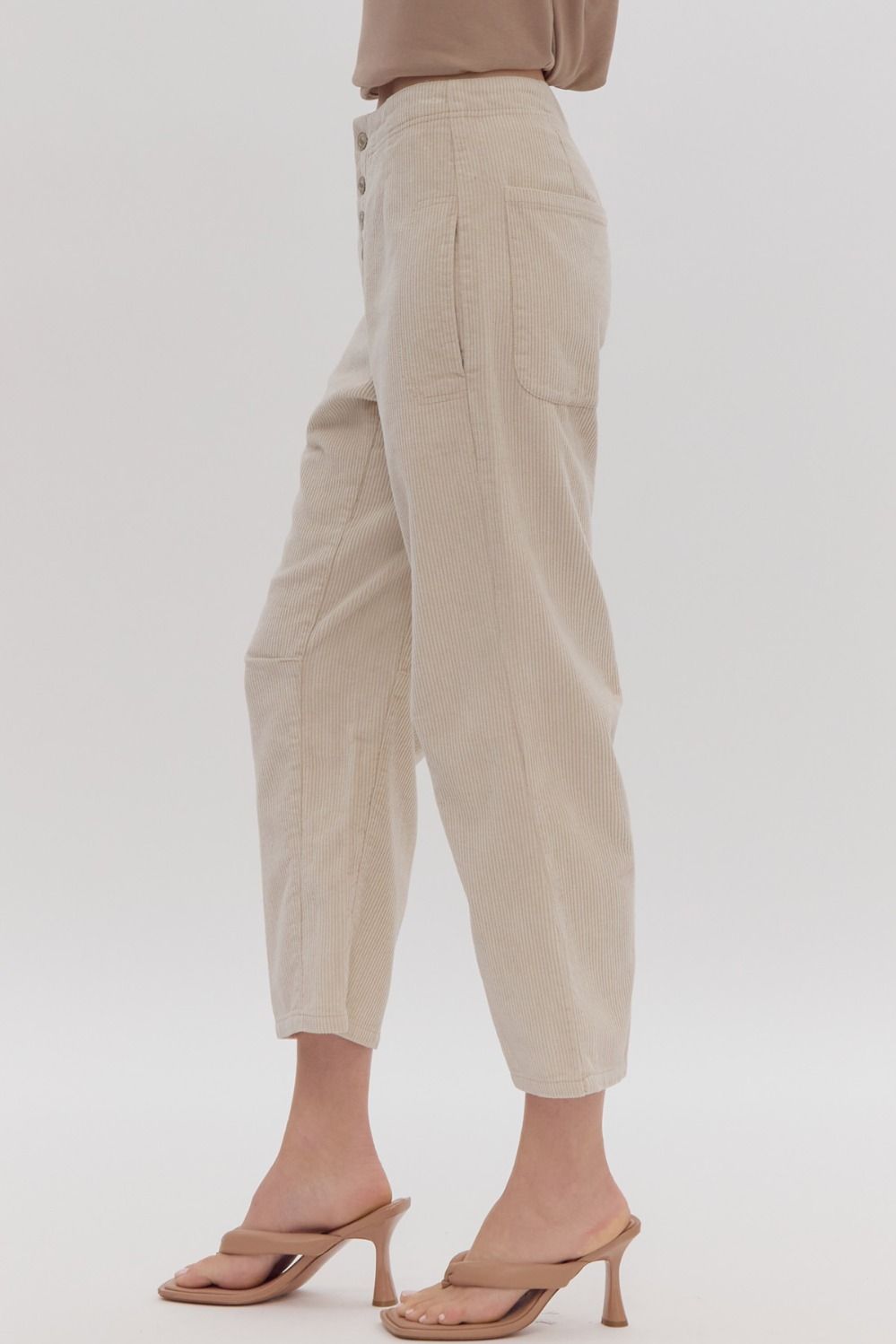 Corduroy Barrel Mid-Rise Jeans in Sand