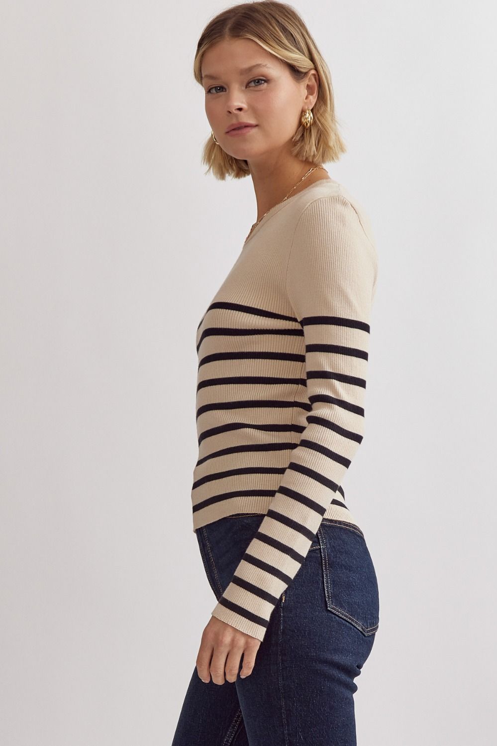 Fitted Striped Black and cream top