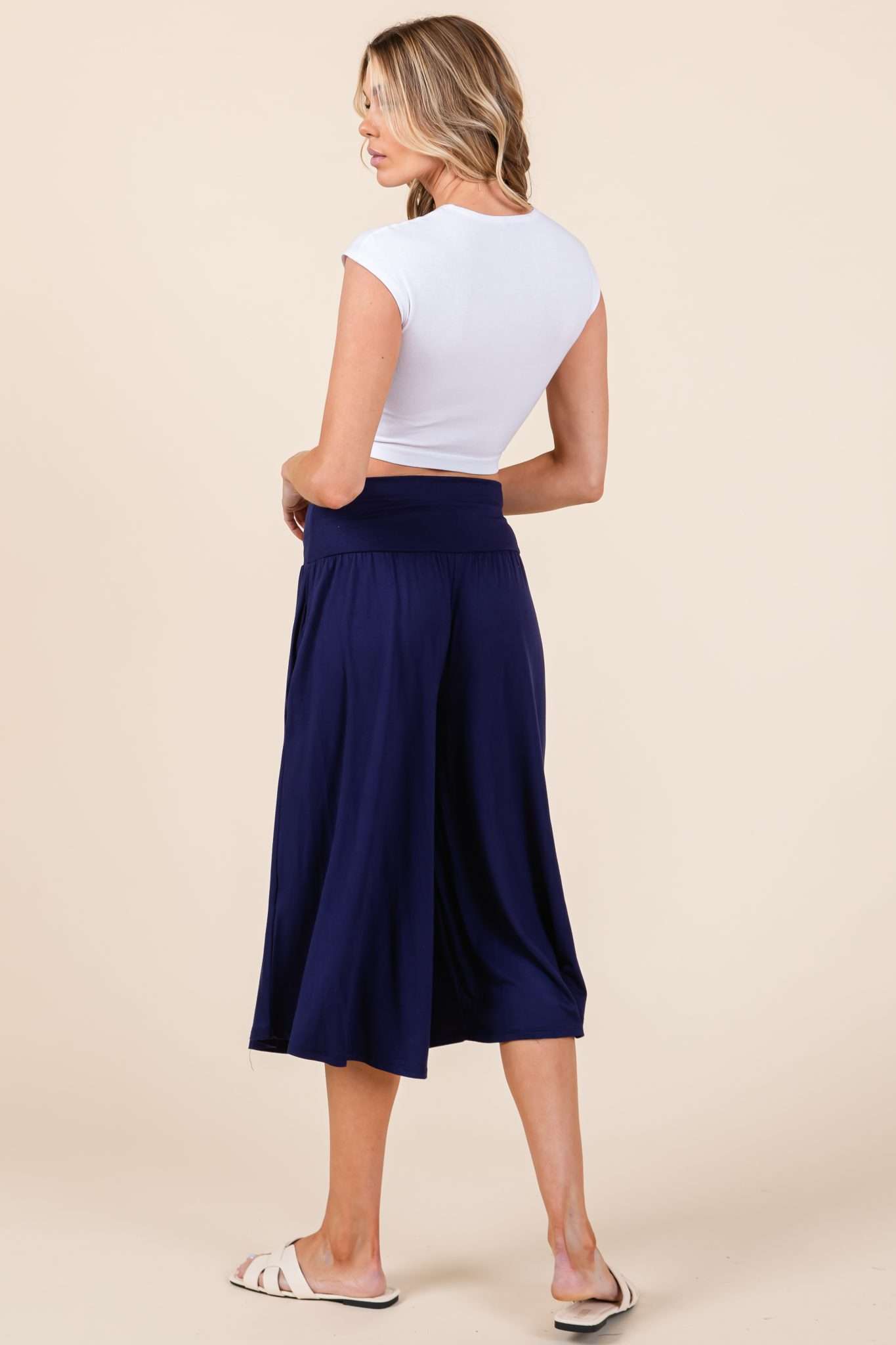 Relaxed Wide waistband shorts in Navy