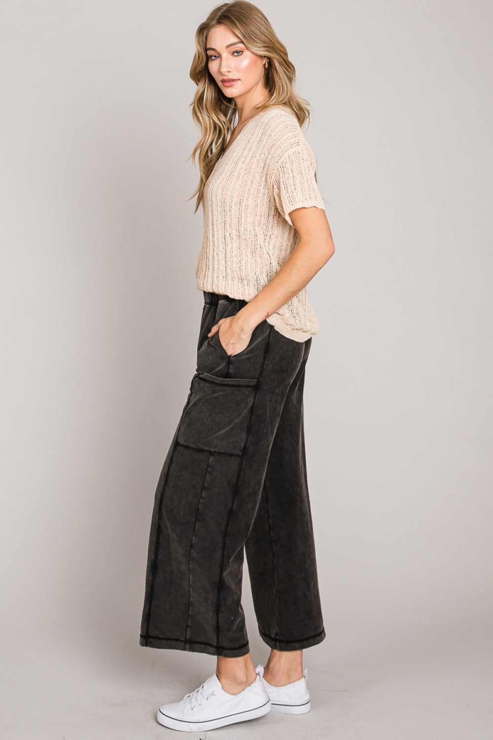 Wide Leg Pants with Stitch detail