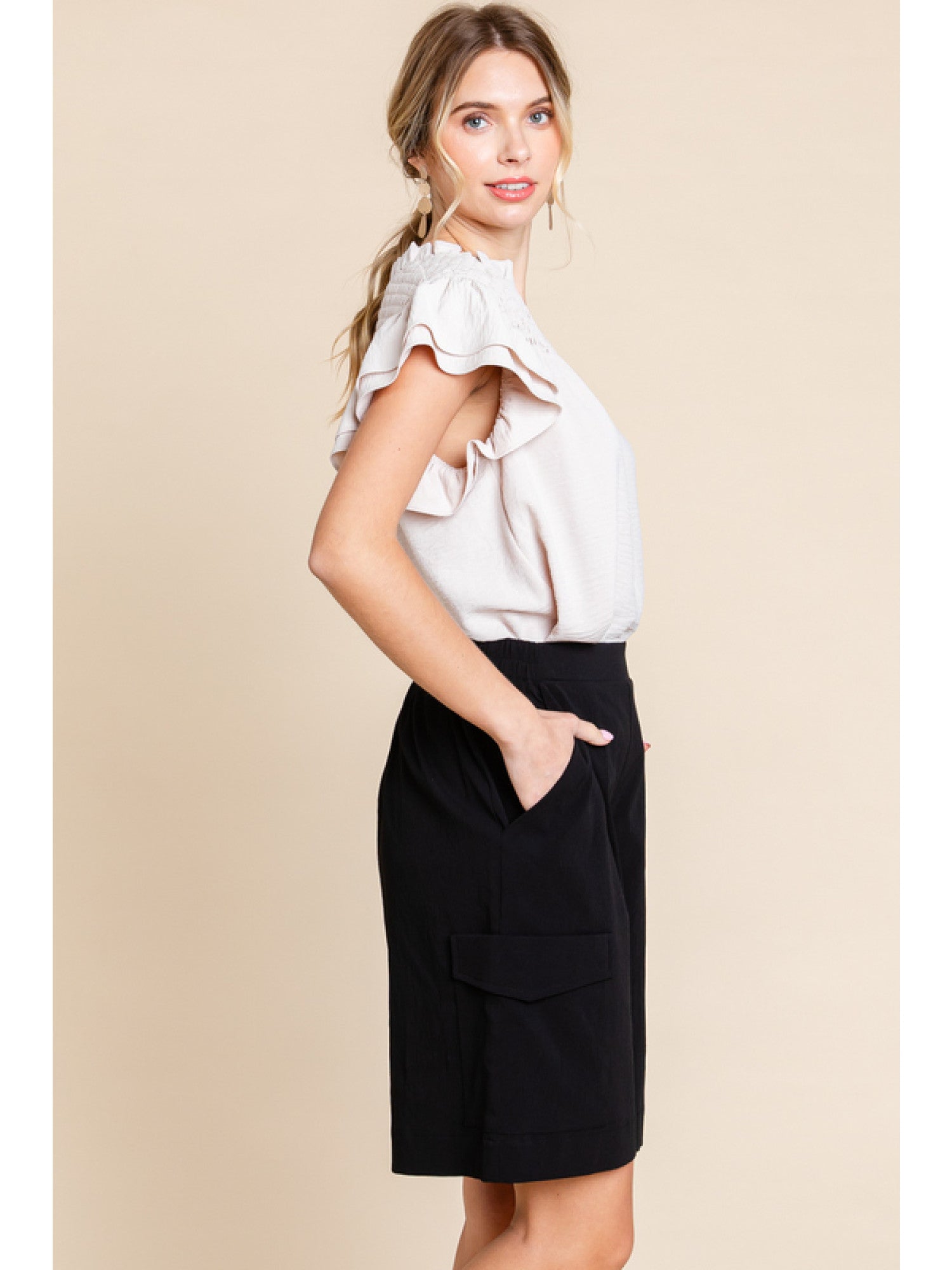 Midi Shorts in Black