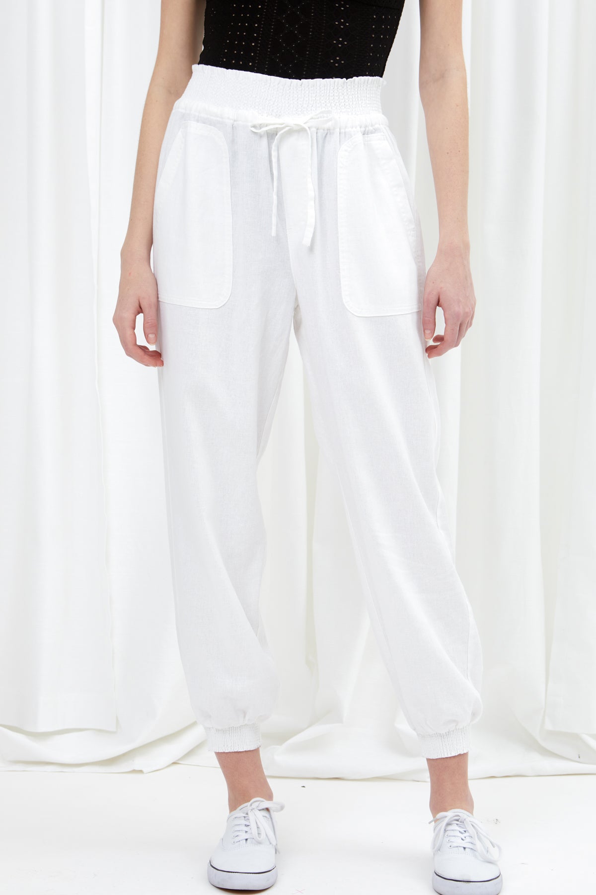 Linen Joggers in White