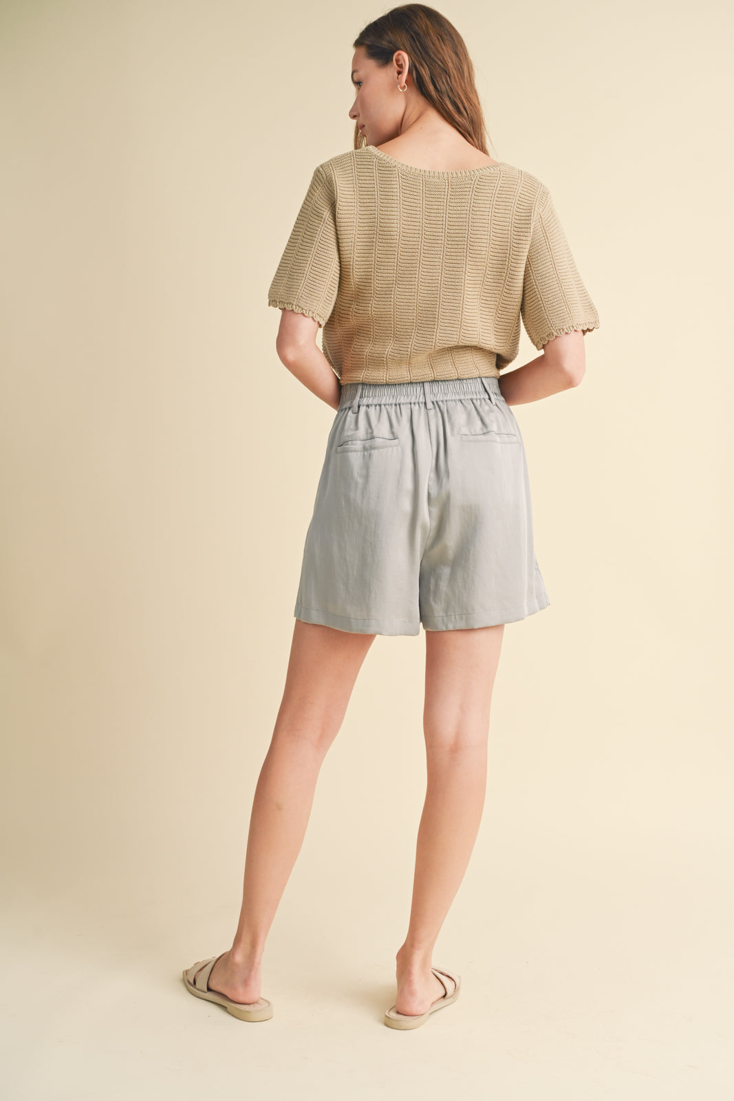 Pleated Shorts with POckets in Grey