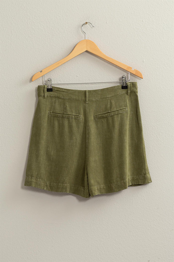 Linen Shorts in Moss
