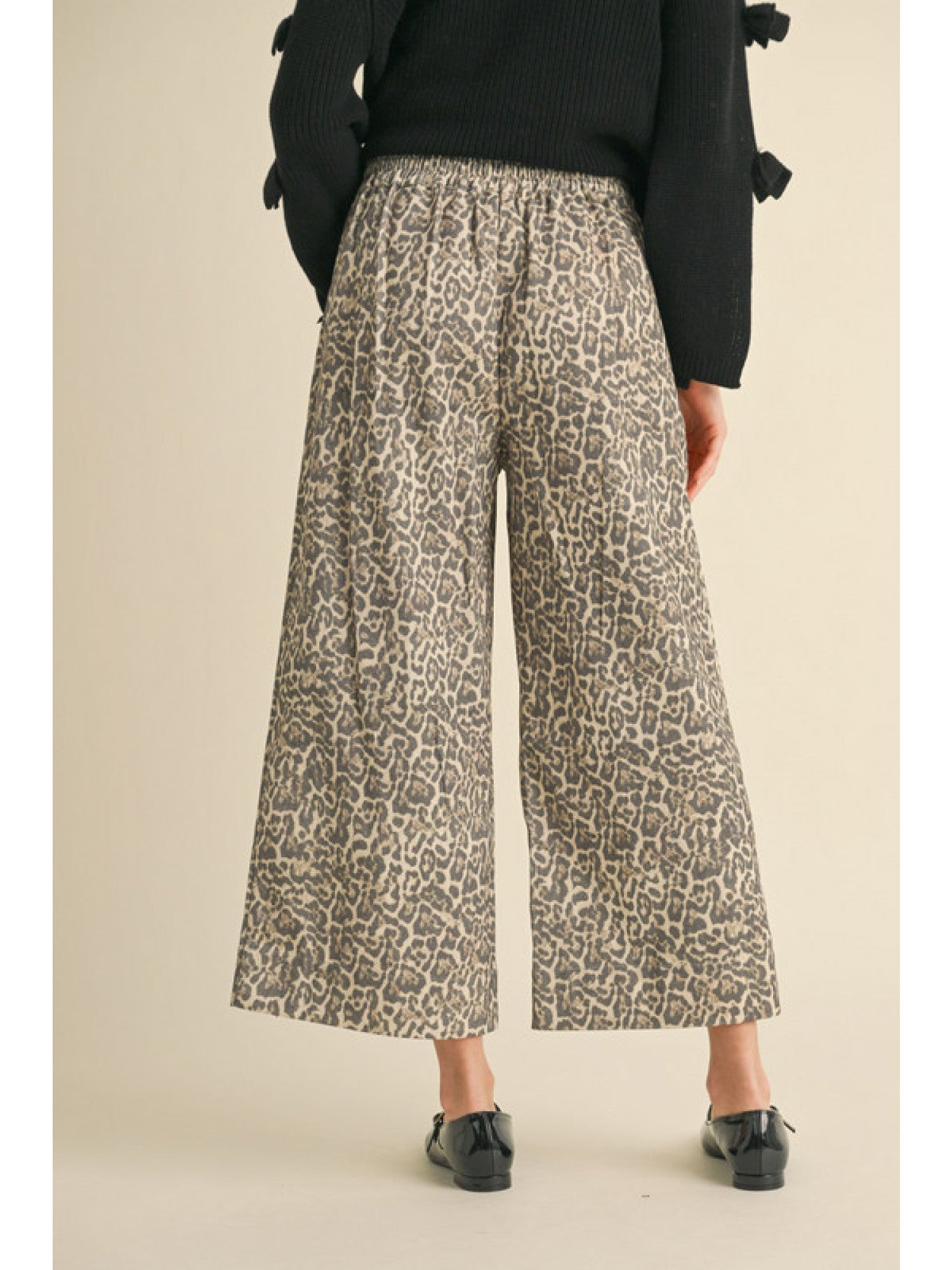 Leopard Cropped Pants with Bow Detail