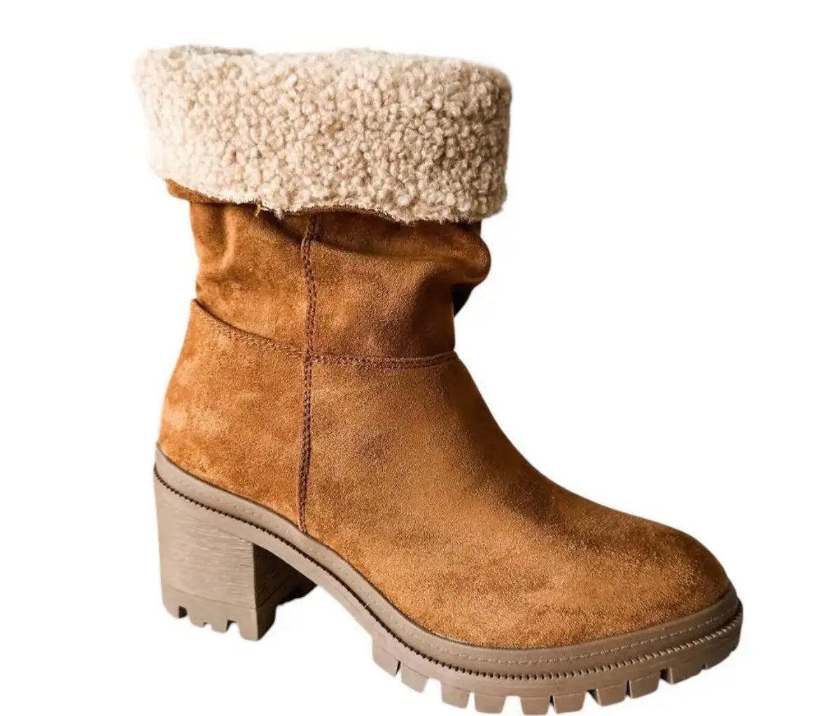 Very G Snuggie Boot in Tan
