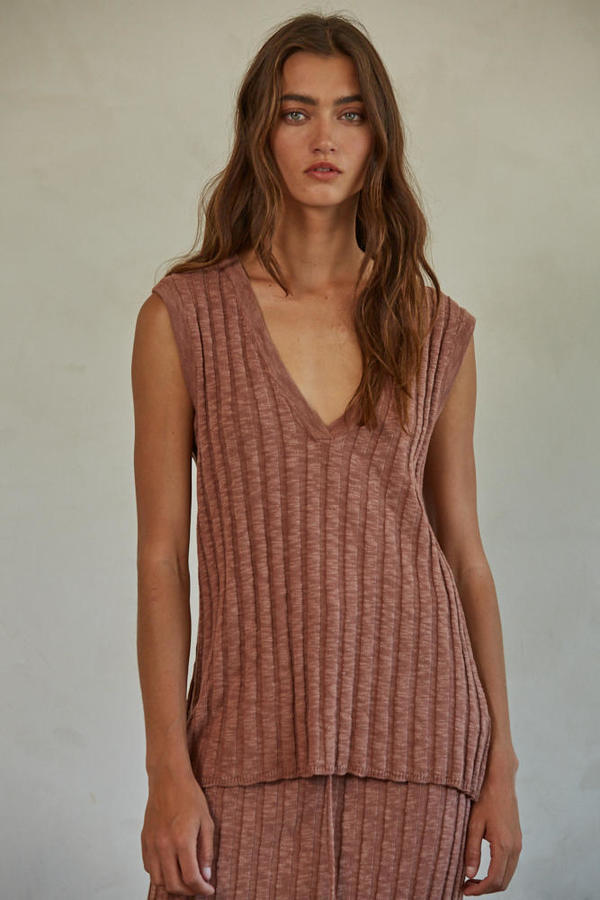 Knit Ribbed Vest and Skirt Set in Rust