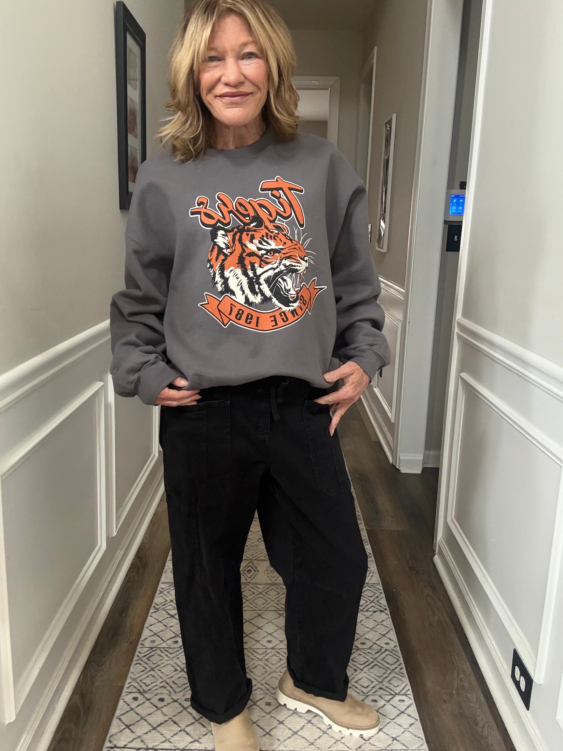 Oversized "Tiger" Graphic Sweatshirt