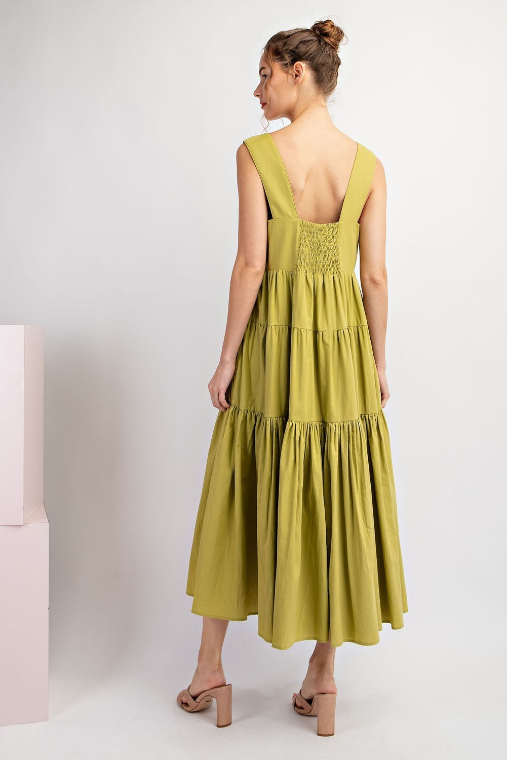 Square neck sleeveless dress in Avocado