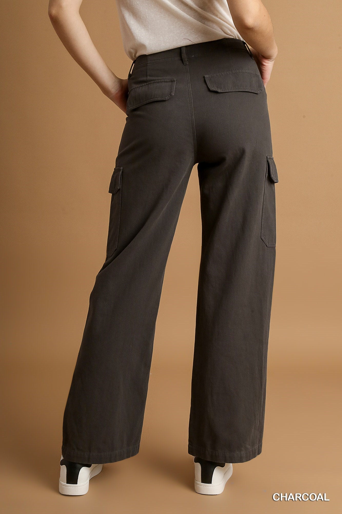 Straight Leg Cargo Pants in charcoal