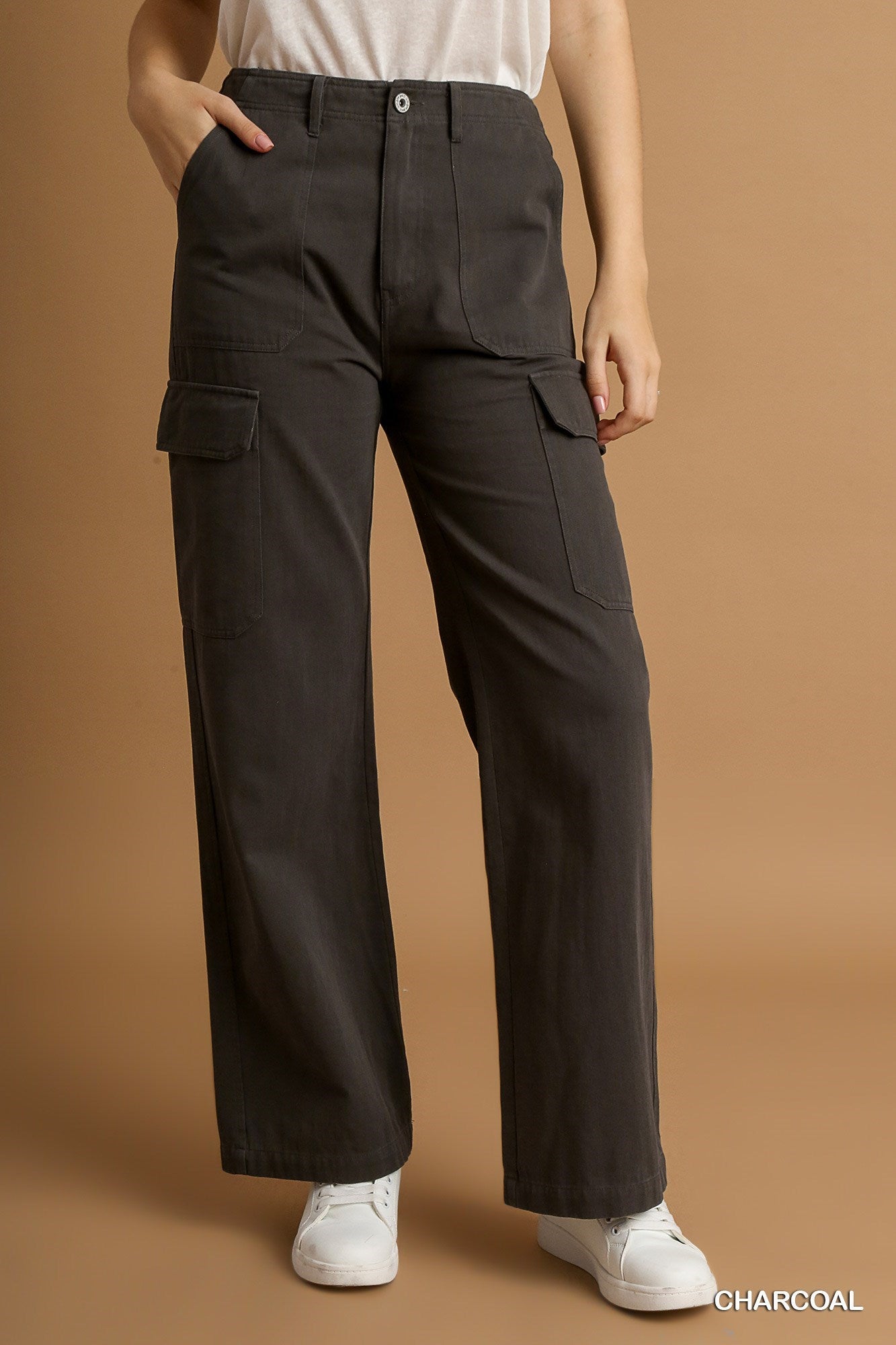 Straight Leg Cargo Pants in charcoal