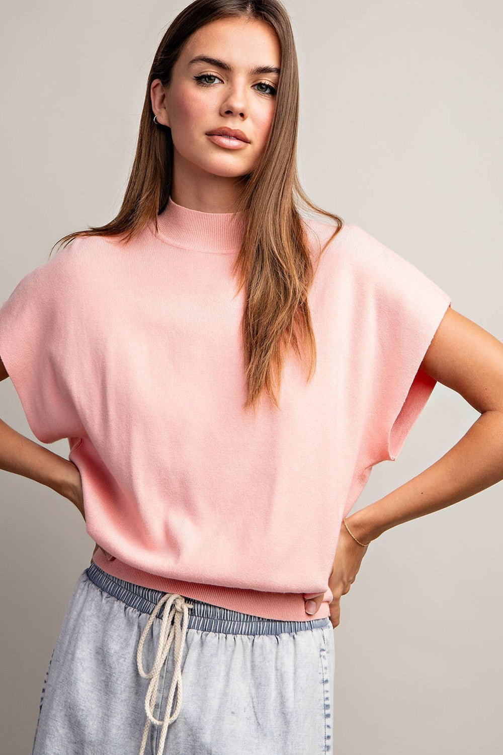 Mock neck short sleeve top in Apricot