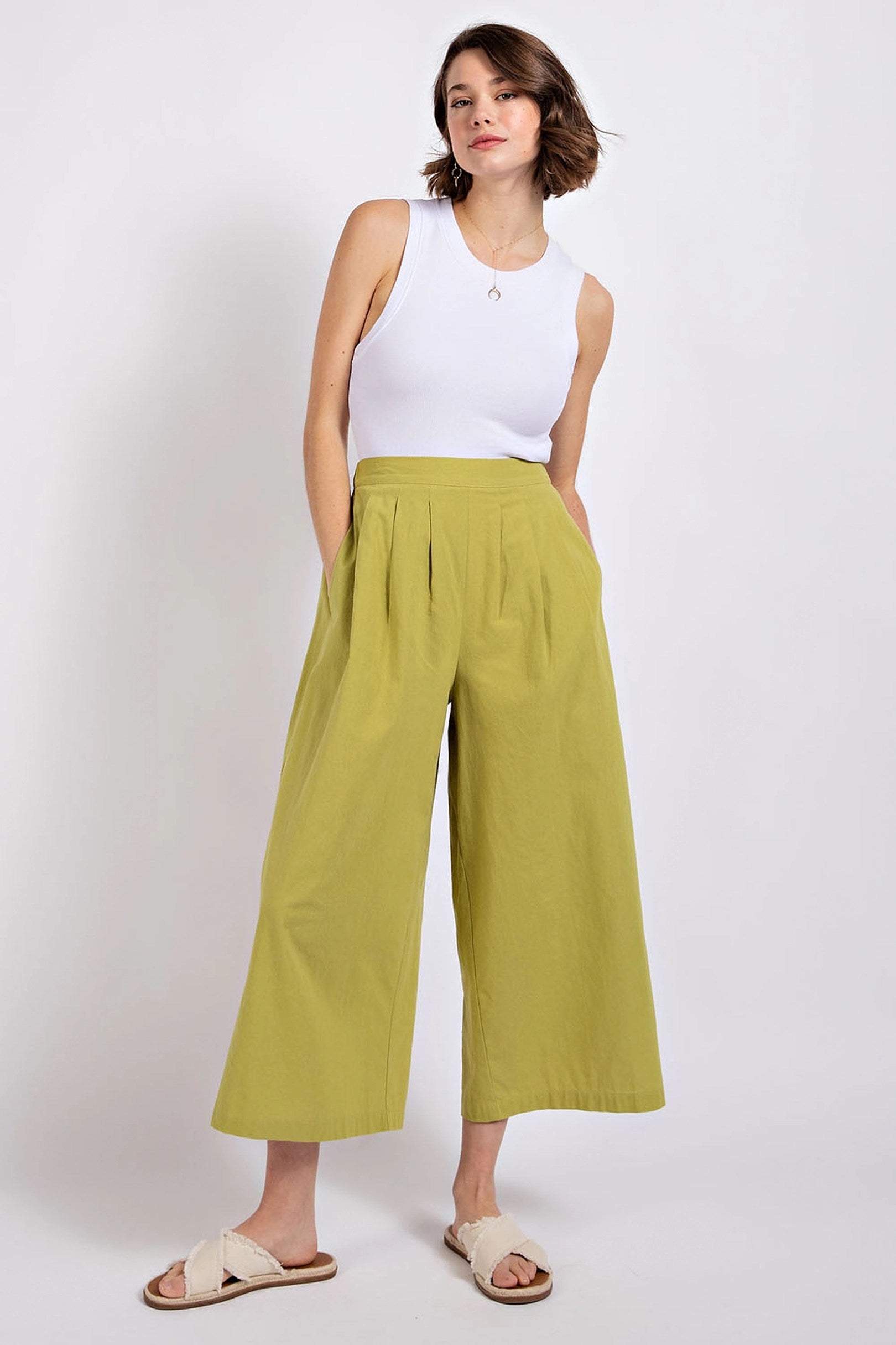 Wide Leg Pleated Crop Pants in Lime