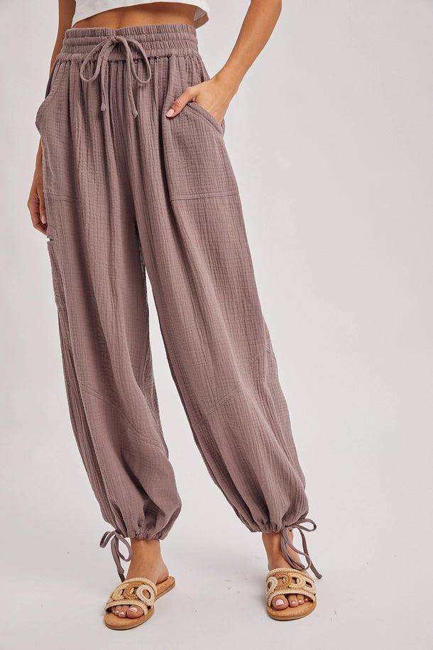 Gauze Joggers in Mushroom