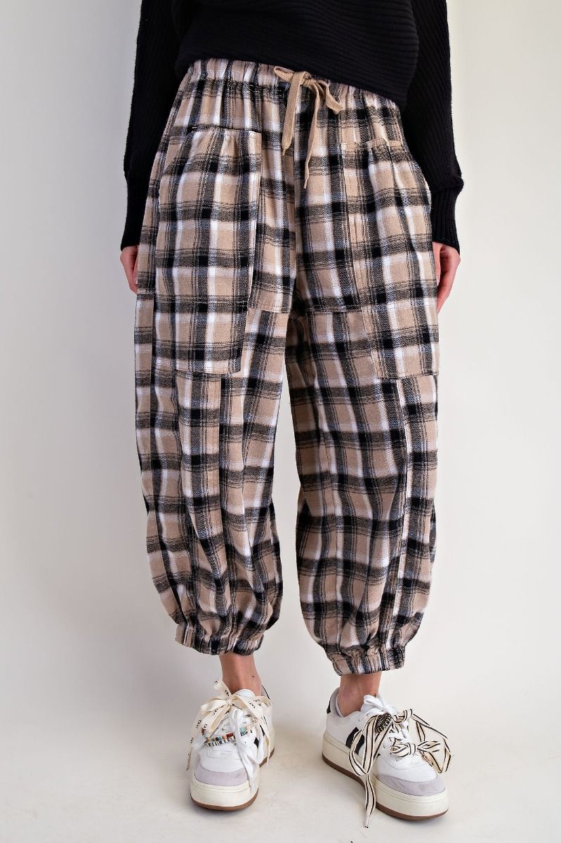 Plaid Cropped Flannel Pants in Black/Natural