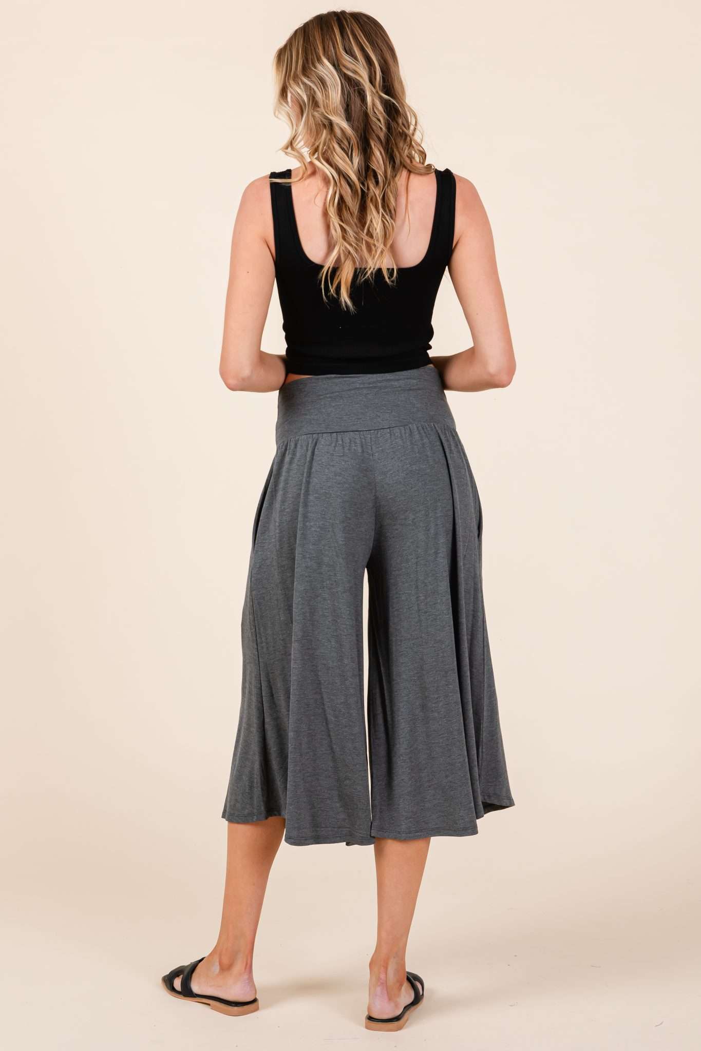 Relaxed Yoga Capris in Charcoal