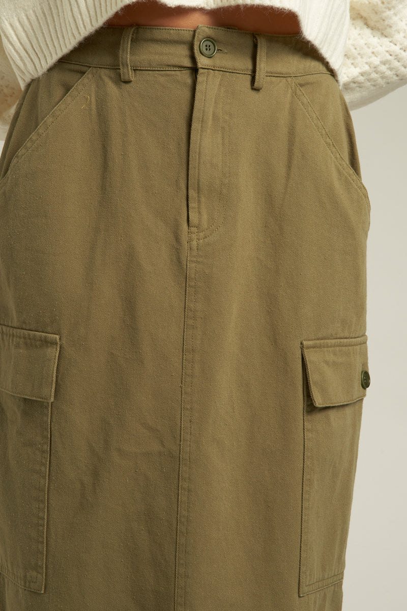 Cargo Midi skirt in Olive