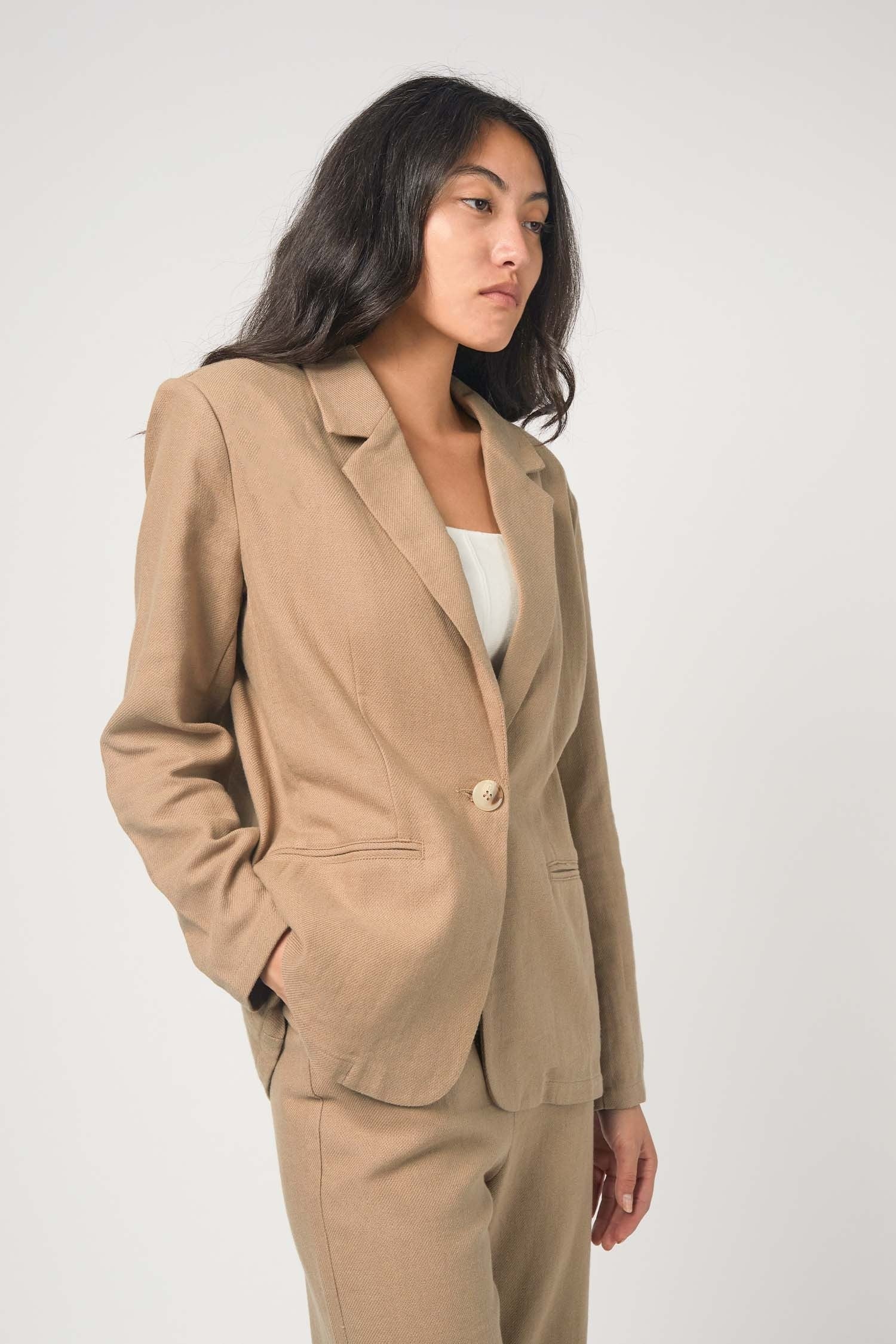 Reagan blazer in Taupe